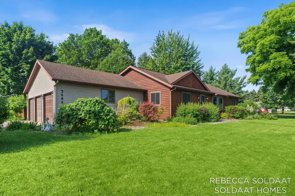 3464 Leonard Street NW Walker City MI 49534