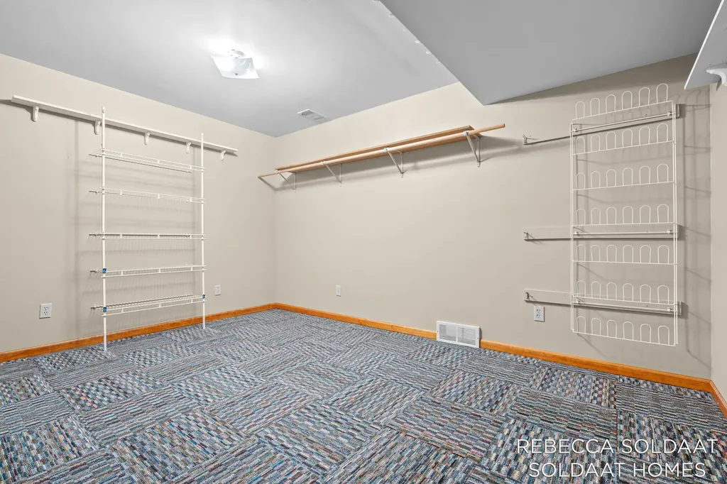 3464 Leonard Street NW Walker City MI 49534