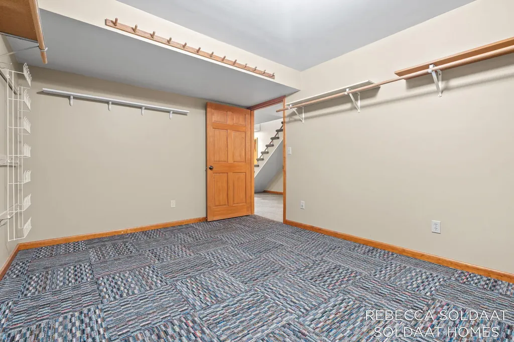 3464 Leonard Street NW Walker City MI 49534