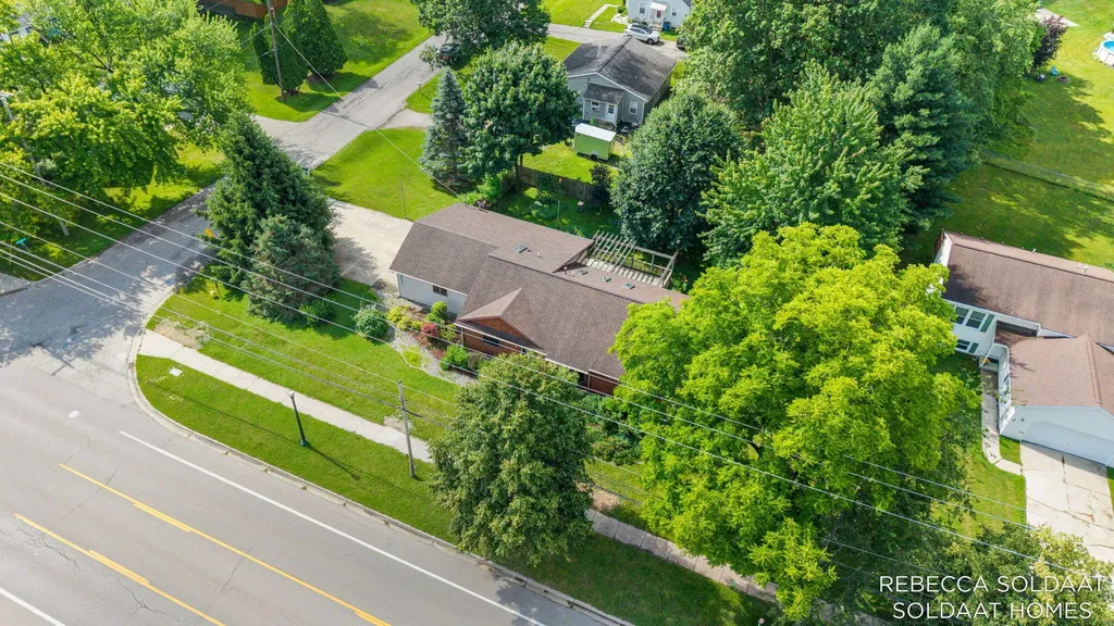 3464 Leonard Street NW Walker City MI 49534