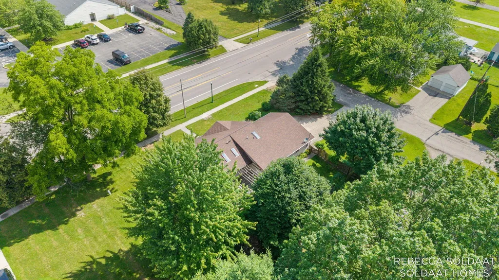 3464 Leonard Street NW Walker City MI 49534