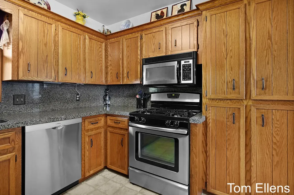 2945 Rolling Hills Court Georgetown Charter Township MI 49426
