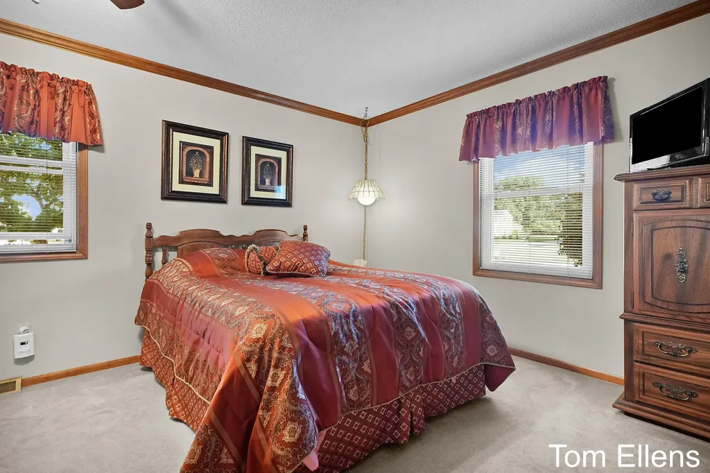 2945 Rolling Hills Court Georgetown Charter Township MI 49426