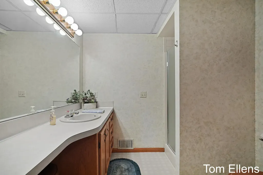 2945 Rolling Hills Court Georgetown Charter Township MI 49426