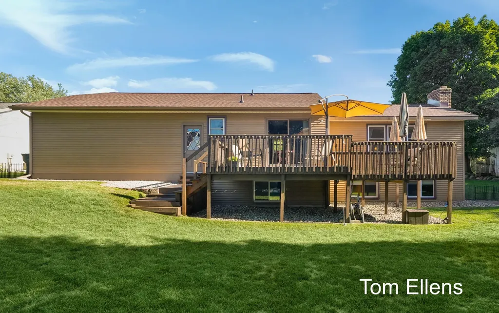 2945 Rolling Hills Court Georgetown Charter Township MI 49426