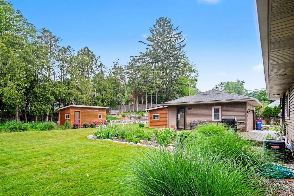 739 Old Gate Road NW Grand Rapids City MI 49504