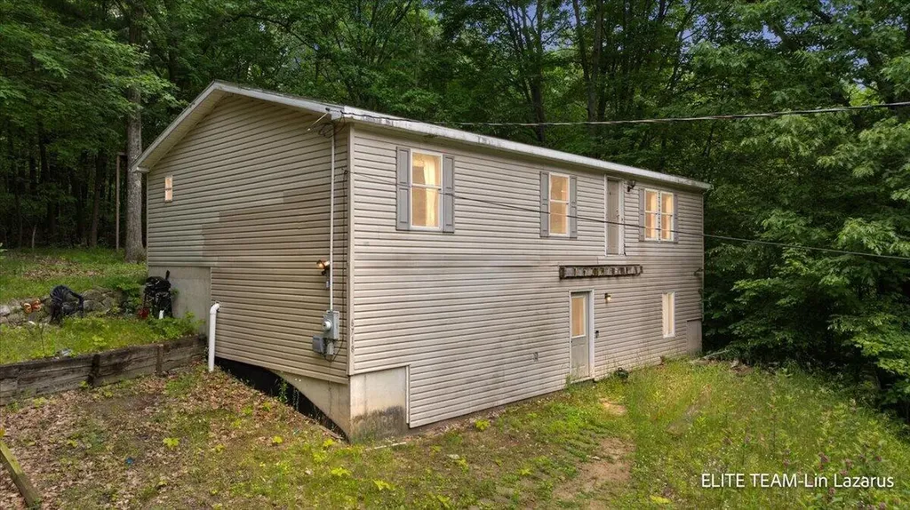 6718 Schmeid Road Cato Township MI 48850