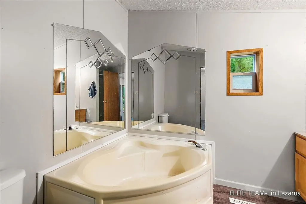 6718 Schmeid Road Cato Township MI 48850