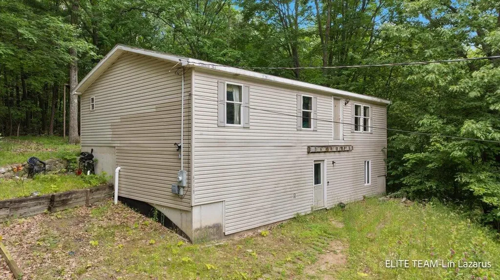 6718 Schmeid Road Cato Township MI 48850