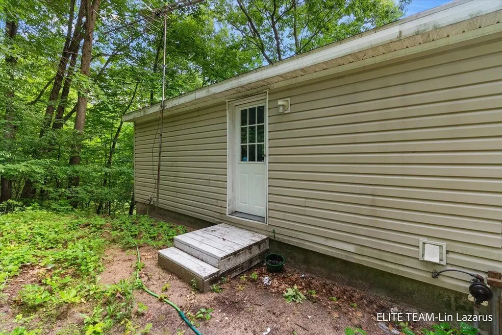 6718 Schmeid Road Cato Township MI 48850