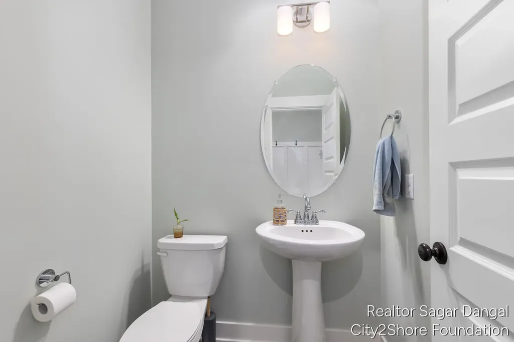 5961 SE Claymont Court SE Caledonia Township MI 49316