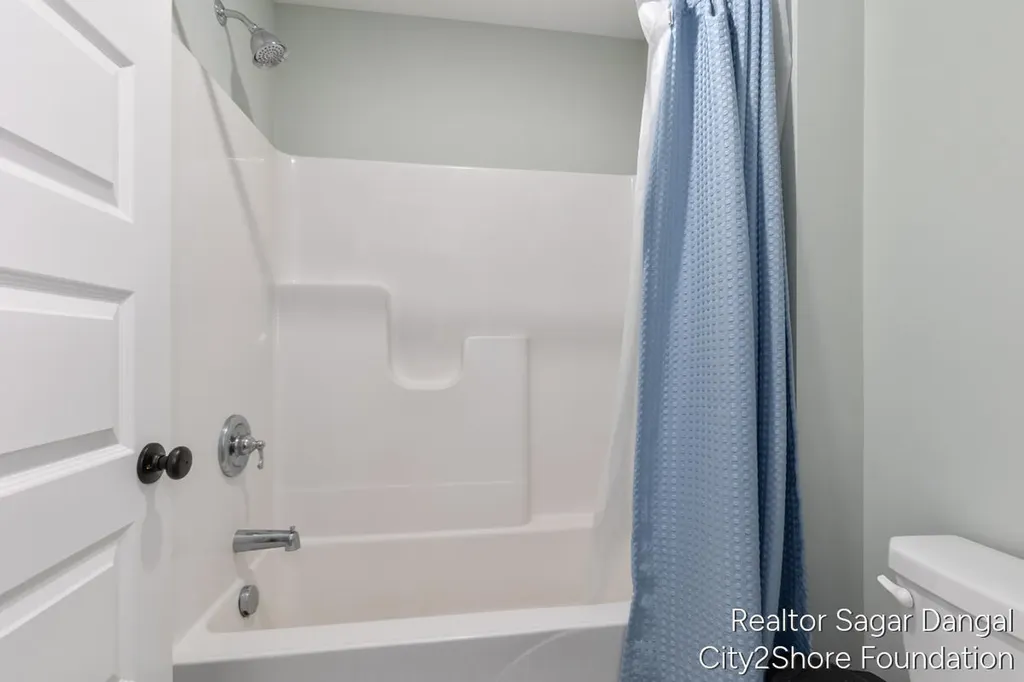 5961 SE Claymont Court SE Caledonia Township MI 49316