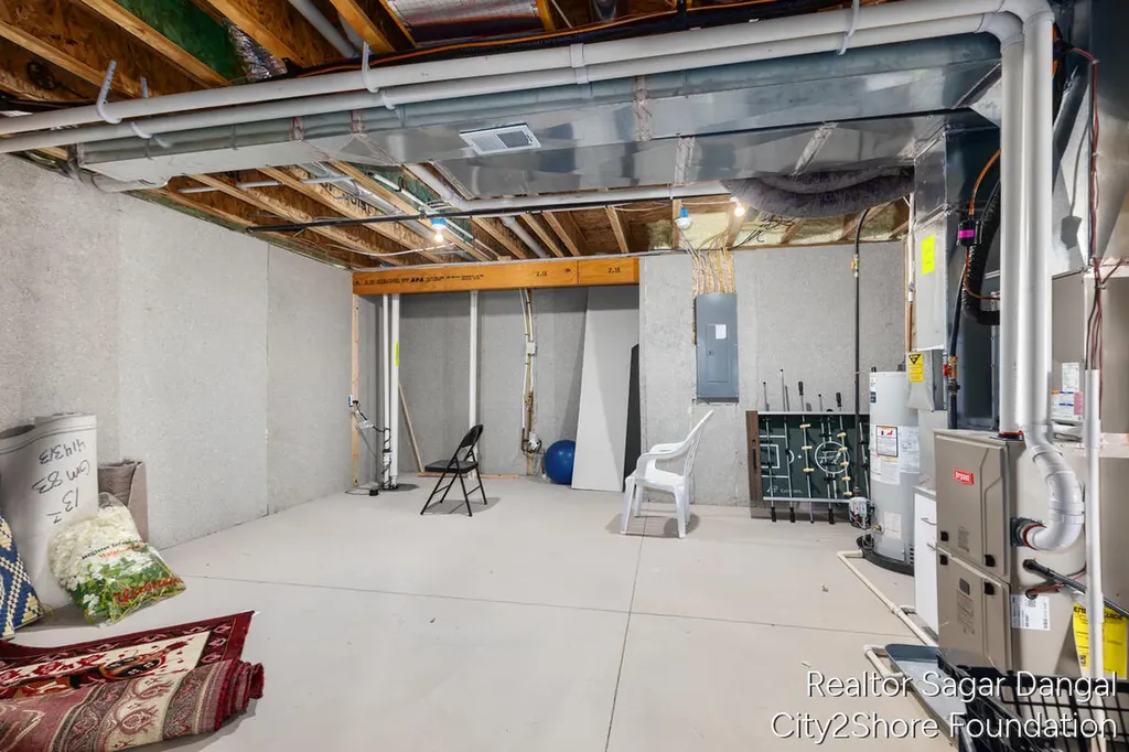 5961 SE Claymont Court SE Caledonia Township MI 49316