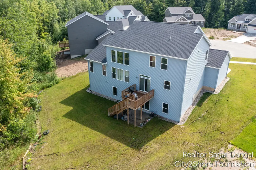 5961 SE Claymont Court SE Caledonia Township MI 49316