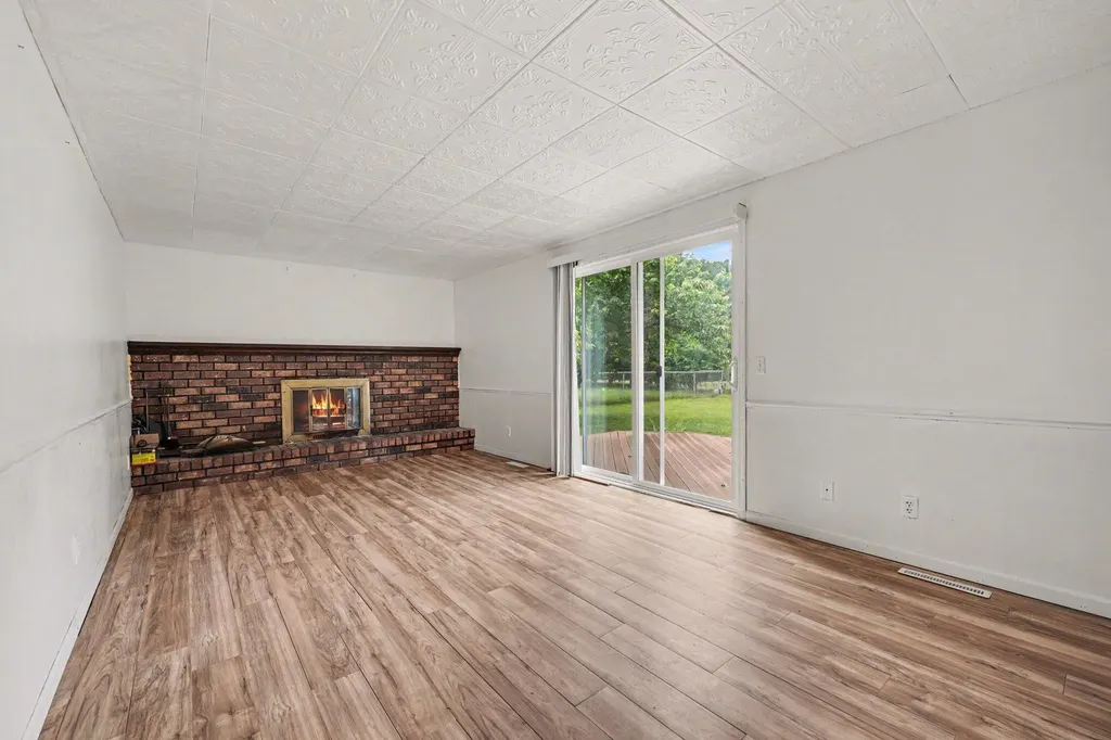 1915 Shorewood Drive Norton Shores City MI 49441