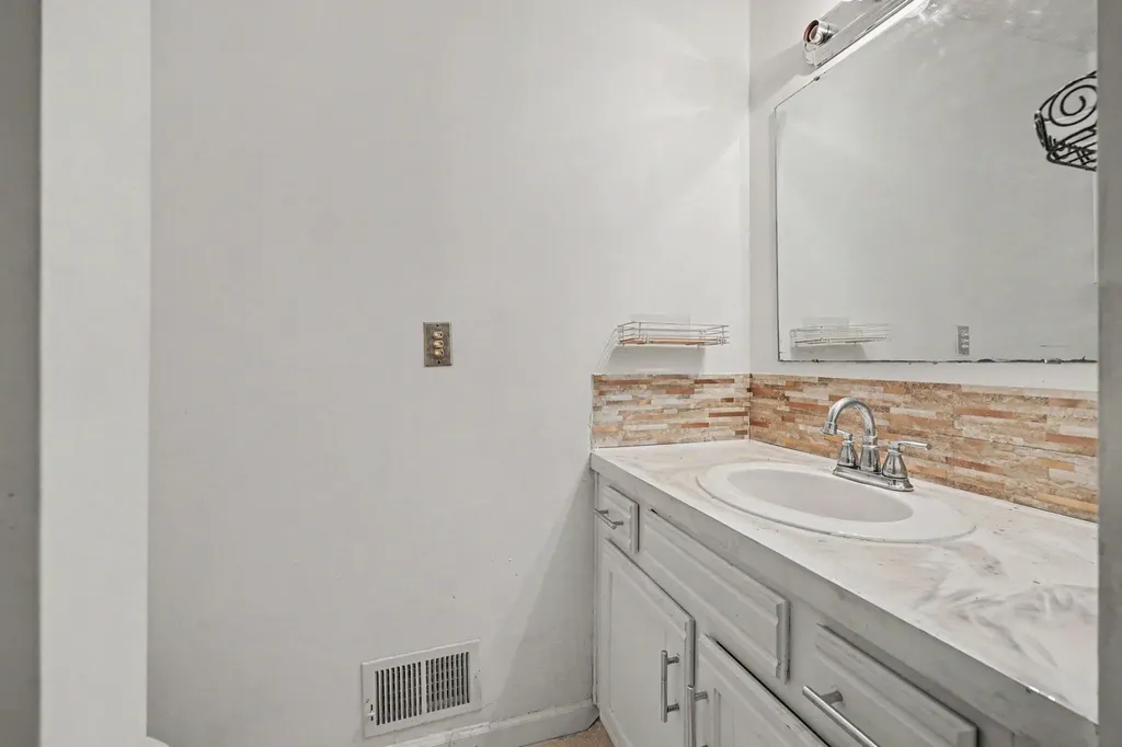 1915 Shorewood Drive Norton Shores City MI 49441