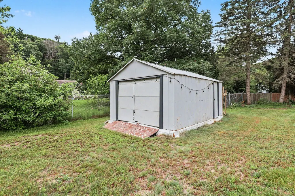 1915 Shorewood Drive Norton Shores City MI 49441