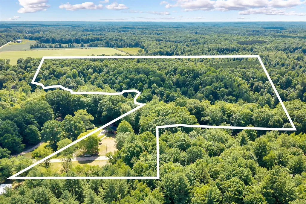 10088 S Brucker Avenue Bridgeton Township MI 49412