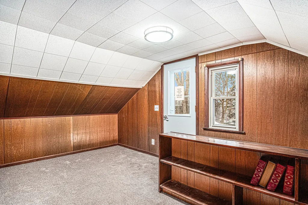 2222 Hoyle Avenue NW Walker City MI 49544