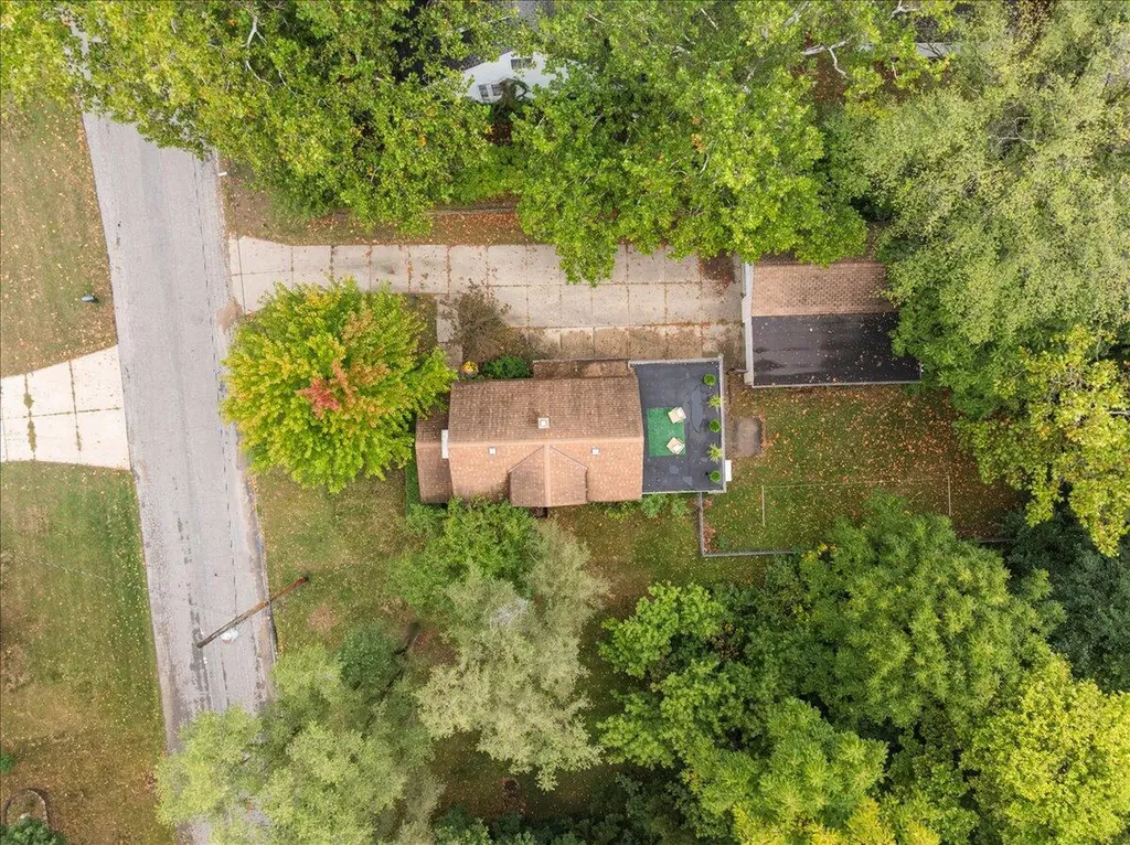 2222 Hoyle Avenue NW Walker City MI 49544
