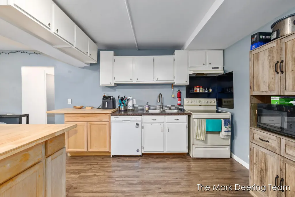 1031 Fuller Avenue Big Rapids City MI 49307