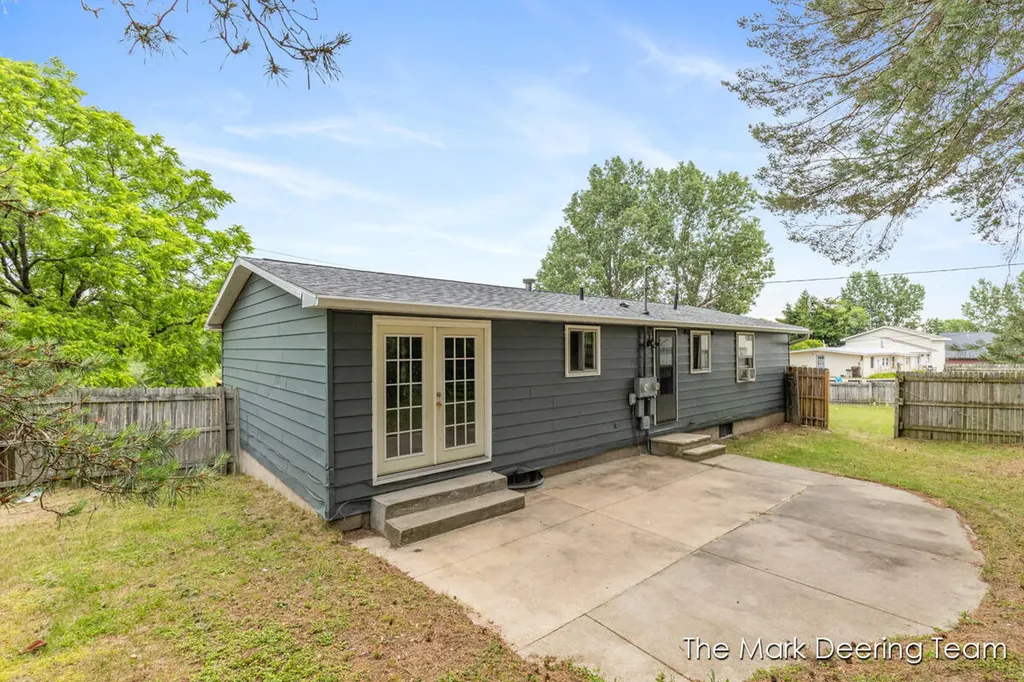 1031 Fuller Avenue Big Rapids City MI 49307