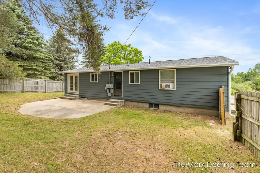 1031 Fuller Avenue Big Rapids City MI 49307