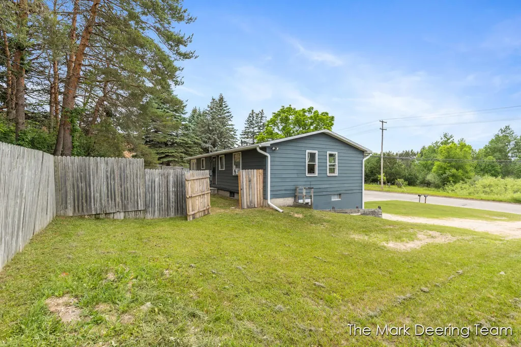 1031 Fuller Avenue Big Rapids City MI 49307