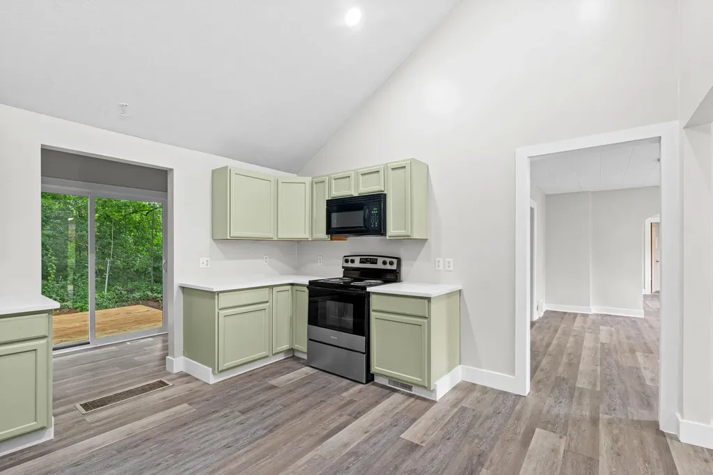 1632 W Lakewood Boulevard Park Township MI 49424
