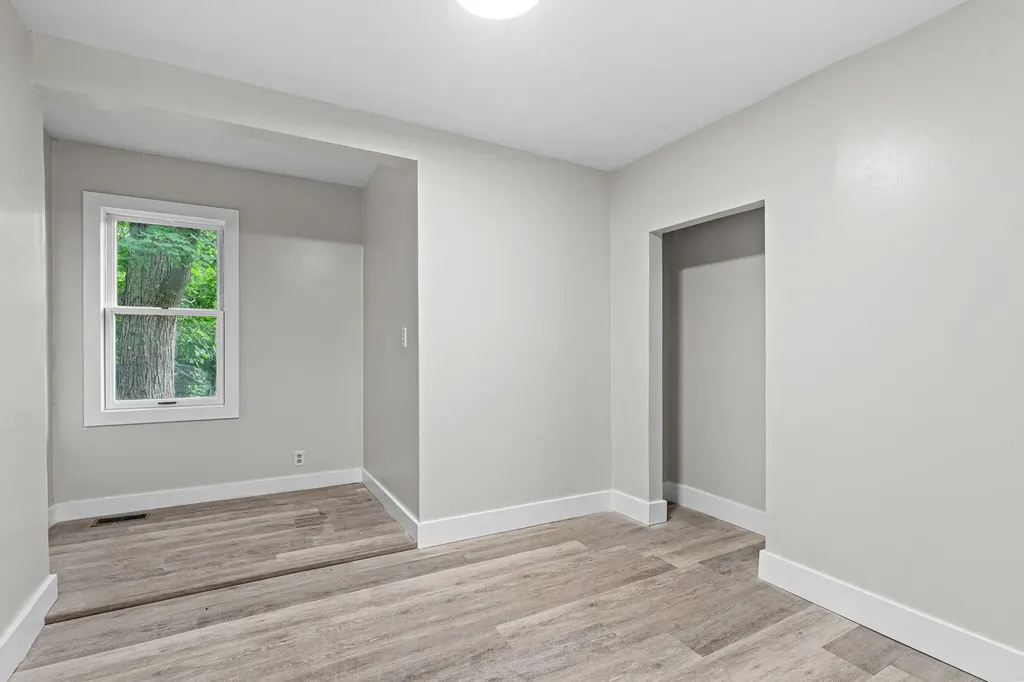 1632 W Lakewood Boulevard Park Township MI 49424