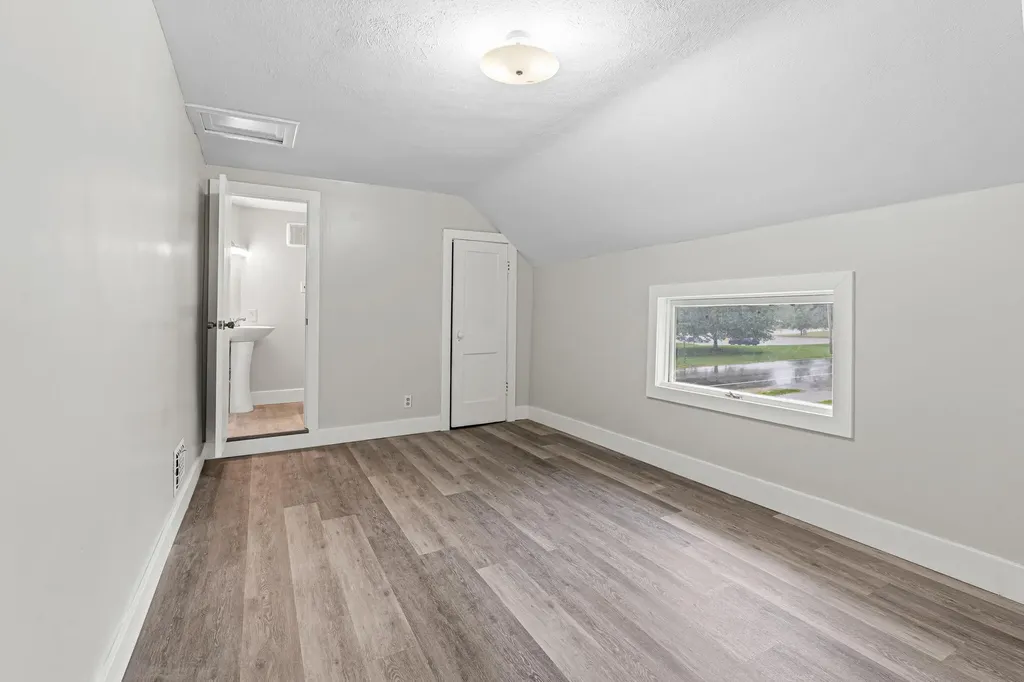 1632 W Lakewood Boulevard Park Township MI 49424