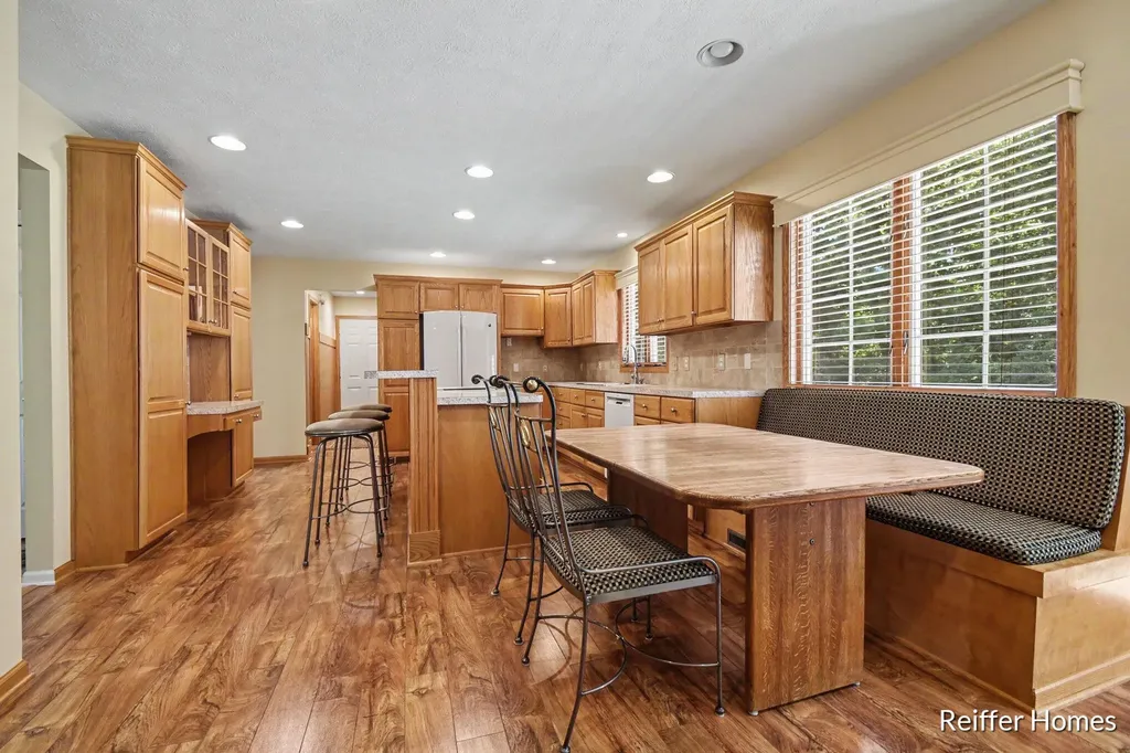 5115 Amanda Drive SW Wyoming City MI 49418