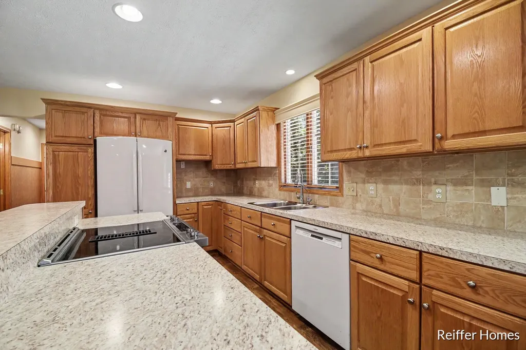 5115 Amanda Drive SW Wyoming City MI 49418