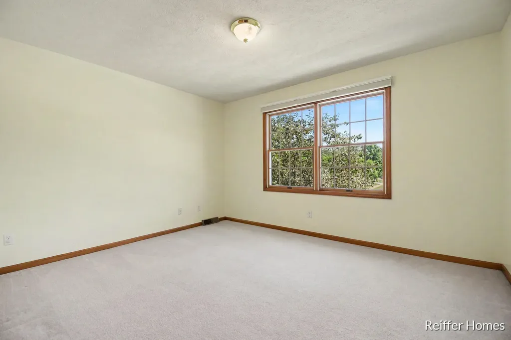 5115 Amanda Drive SW Wyoming City MI 49418
