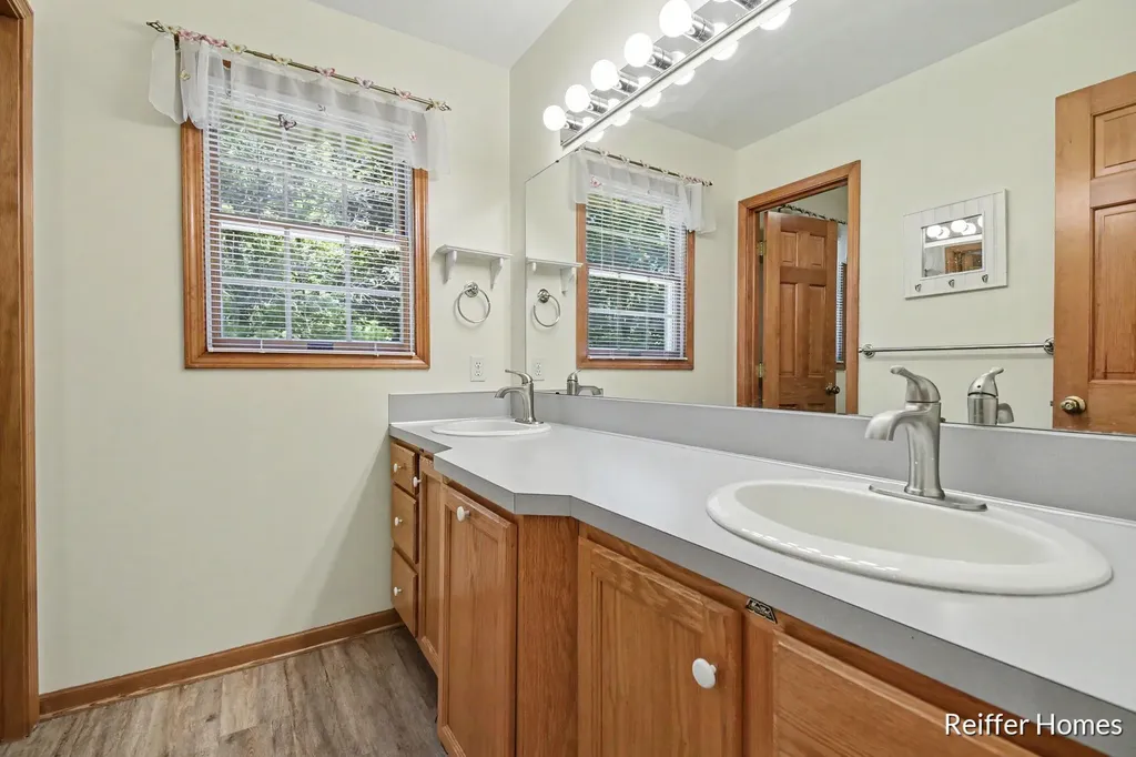 5115 Amanda Drive SW Wyoming City MI 49418