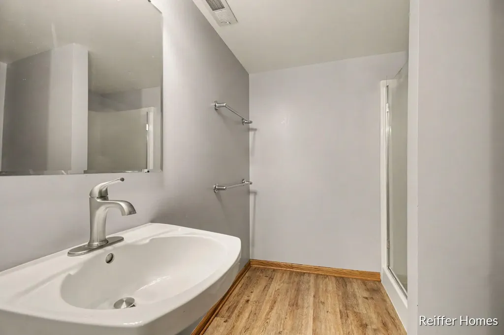 5115 Amanda Drive SW Wyoming City MI 49418