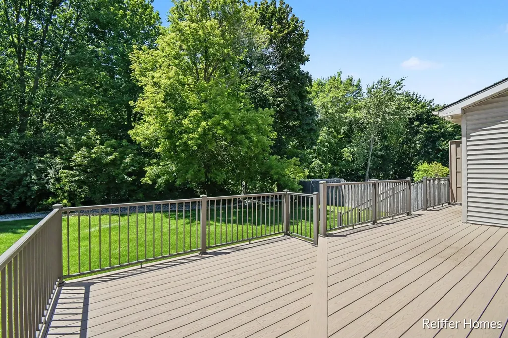 5115 Amanda Drive SW Wyoming City MI 49418