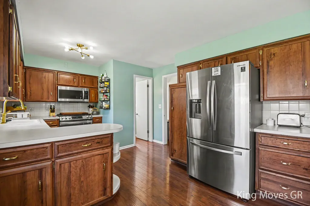 1821 Eastbrook Street SE Grand Rapids City MI 49508