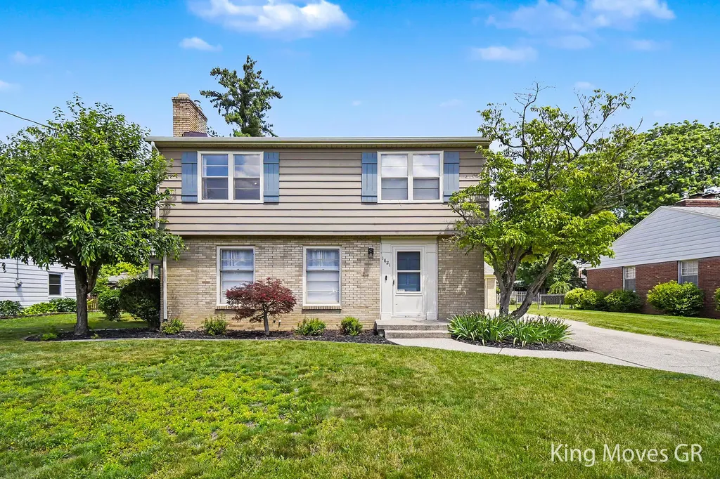 1821 Eastbrook Street SE Grand Rapids City MI 49508
