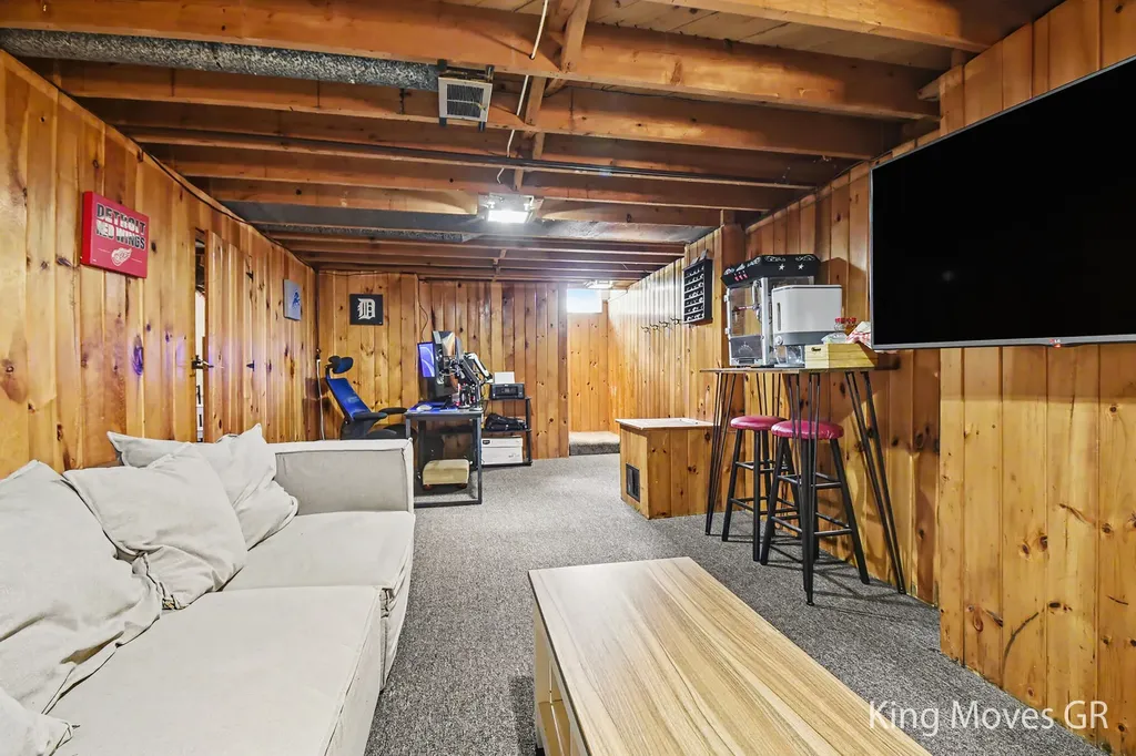 1821 Eastbrook Street SE Grand Rapids City MI 49508
