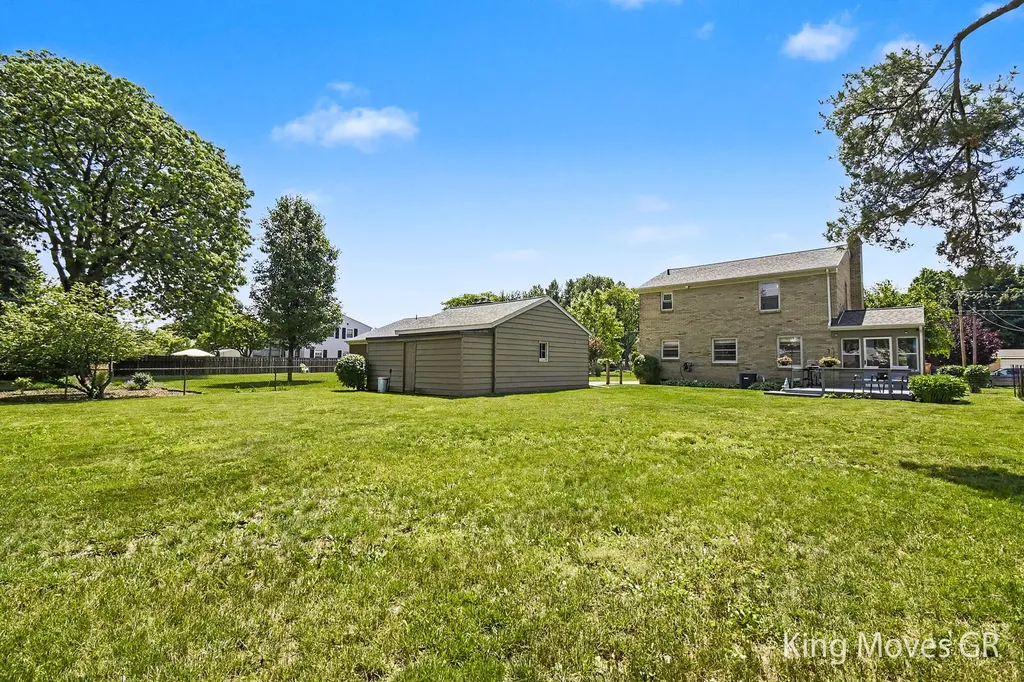 1821 Eastbrook Street SE Grand Rapids City MI 49508