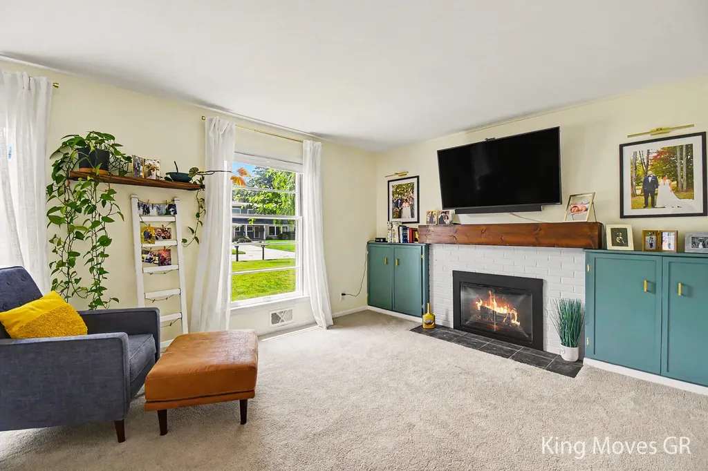 1821 Eastbrook Street SE Grand Rapids City MI 49508