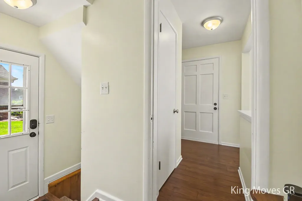 1821 Eastbrook Street SE Grand Rapids City MI 49508