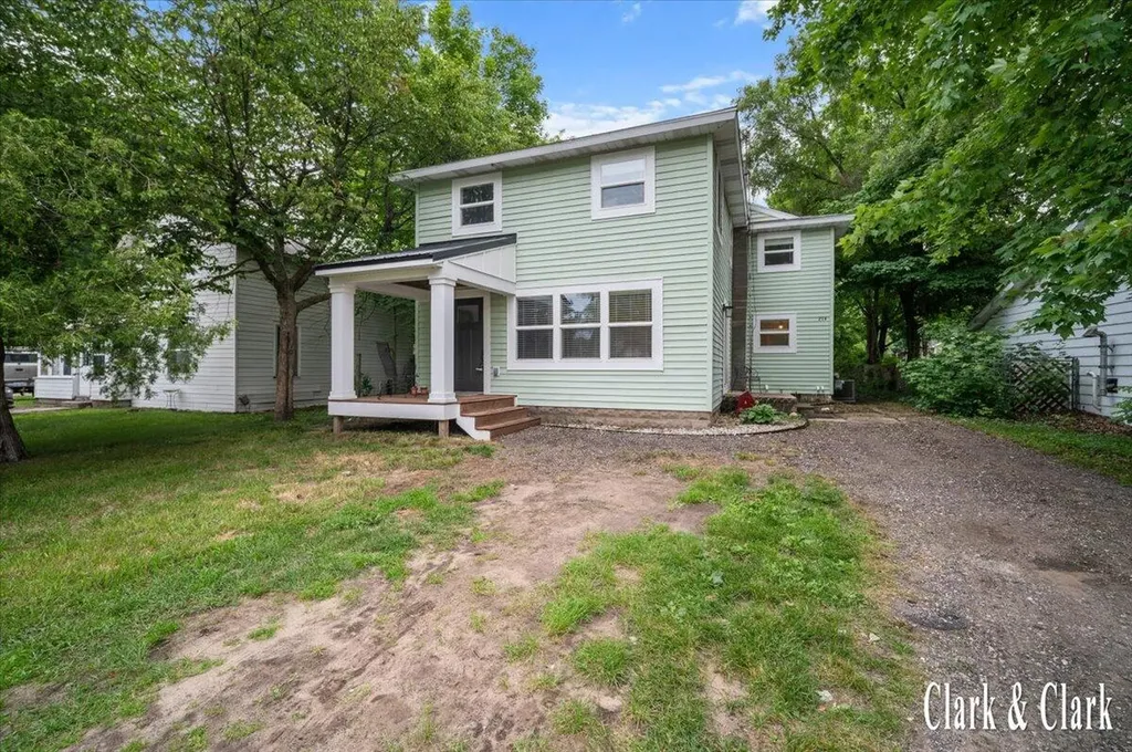 214 N Lincoln Street Unknown City MI 49329