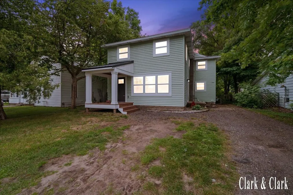214 N Lincoln Street Unknown City MI 49329
