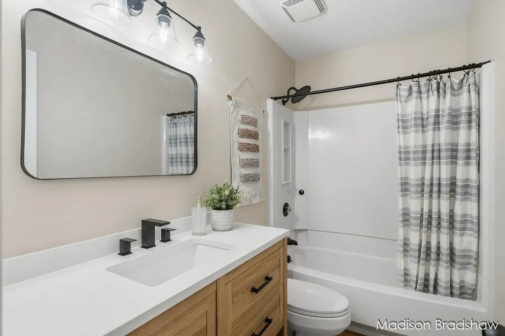 7836 Elbow Drive Georgetown Charter Township MI 49428