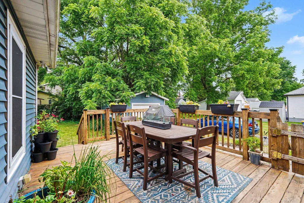 54 Lowell Avenue NE Grand Rapids City MI 49503