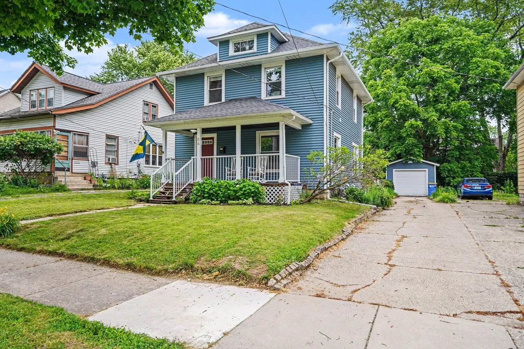 54 Lowell Avenue NE Grand Rapids City MI 49503