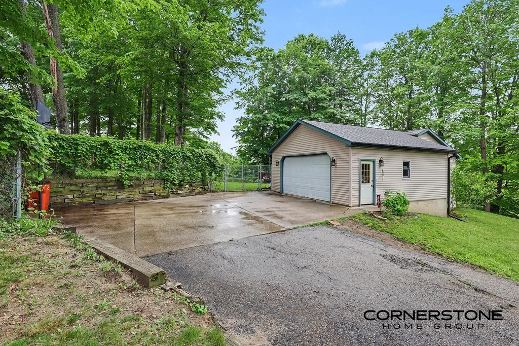 940 S Front Street Belding City MI 48809
