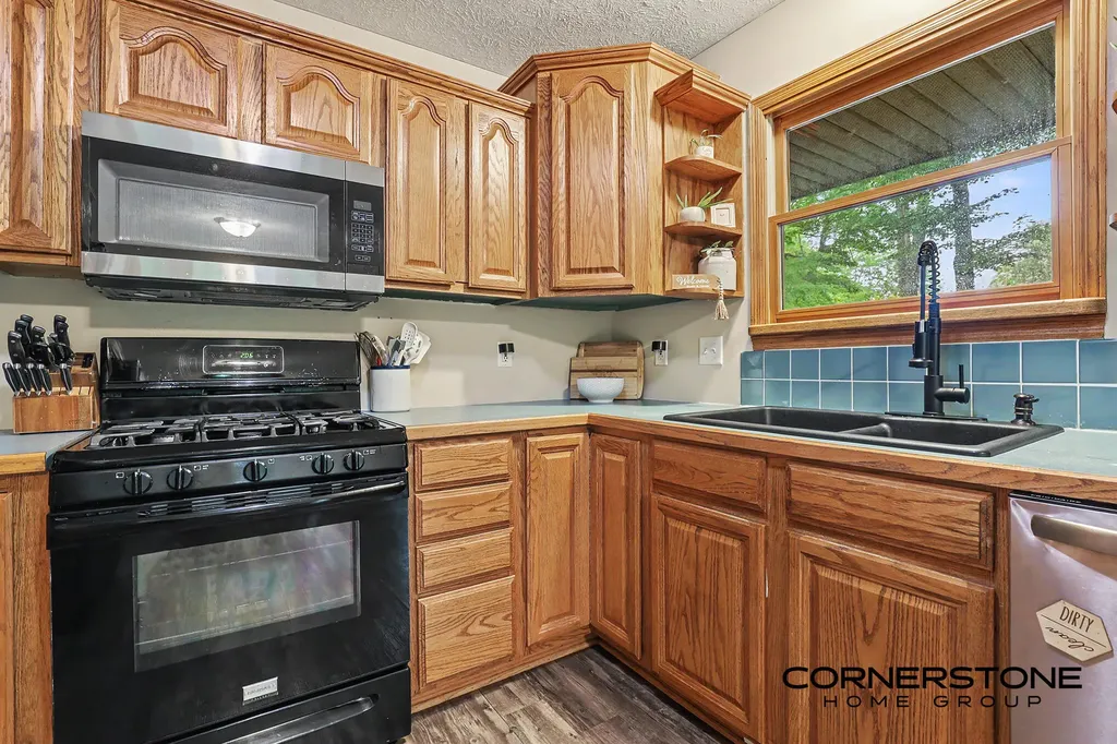 940 S Front Street Belding City MI 48809